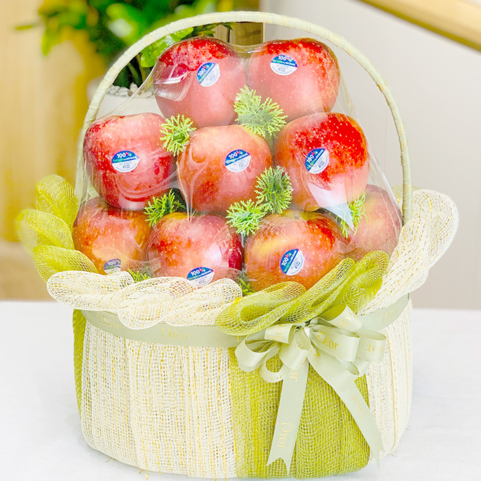 Cách viết lời chúc ý nghĩa kèm giỏ trái cây thăm bệnh