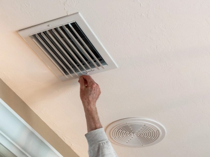 Có nên dùng miệng gió nhựa trong phòng ngủ và nhà bếp?